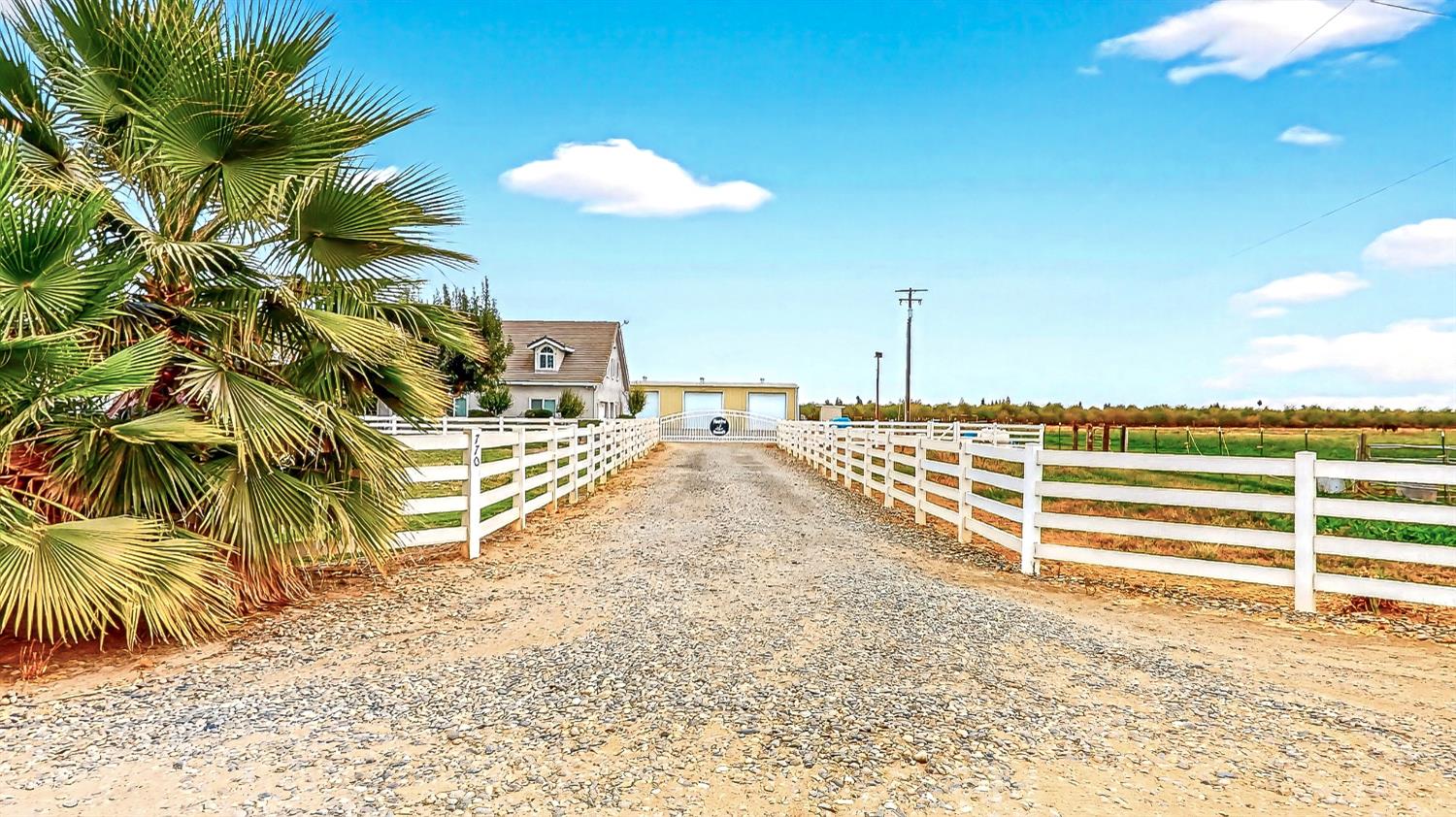 770 Merriam Road Hickman, CA 95323 - Photo 7 of 91 a view of a house with a park