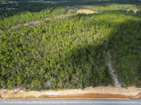 $95,000 | 4 North Crawford Lane, Kiln, MS 39556