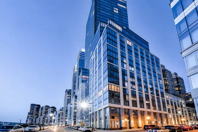 $1,985,000 | 60 Riverside Boulevard, Unit 1106 | Upper West Side