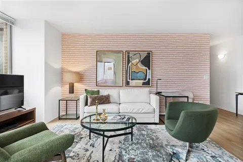 777 6th Avenue, Unit 17C | Chelsea