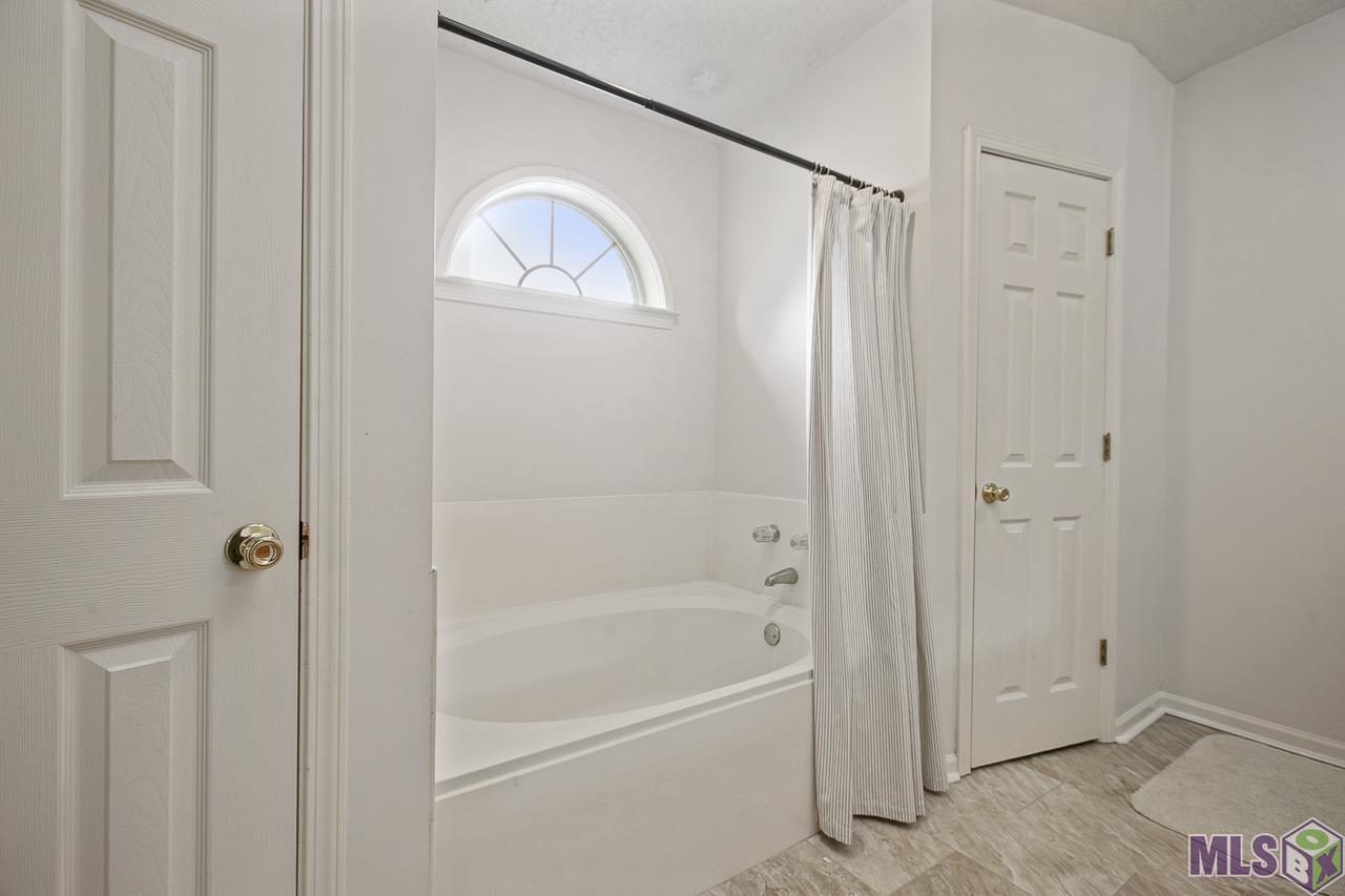 12463 Fairhope Way Baton Rouge, LA 70816 - Photo 15 of 24 Gallery Image 15