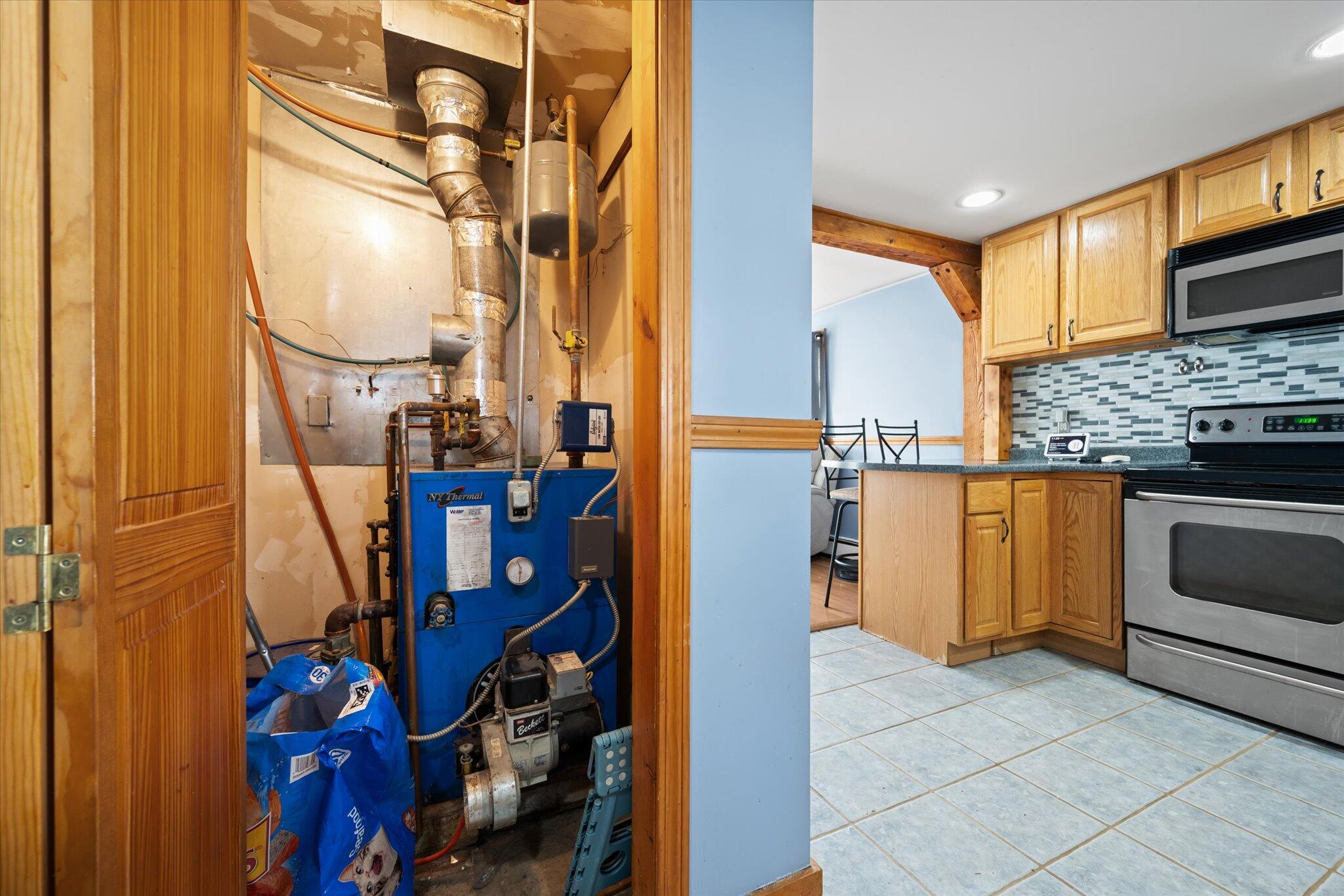 169 Thornton Road Bangor, ME 04401 - Photo 12 of 37 10-Utility Closet
