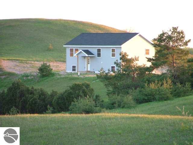 8001 Barney Road Traverse City, MI 49684 - Photo 2 of 8 1658125-1.JPG