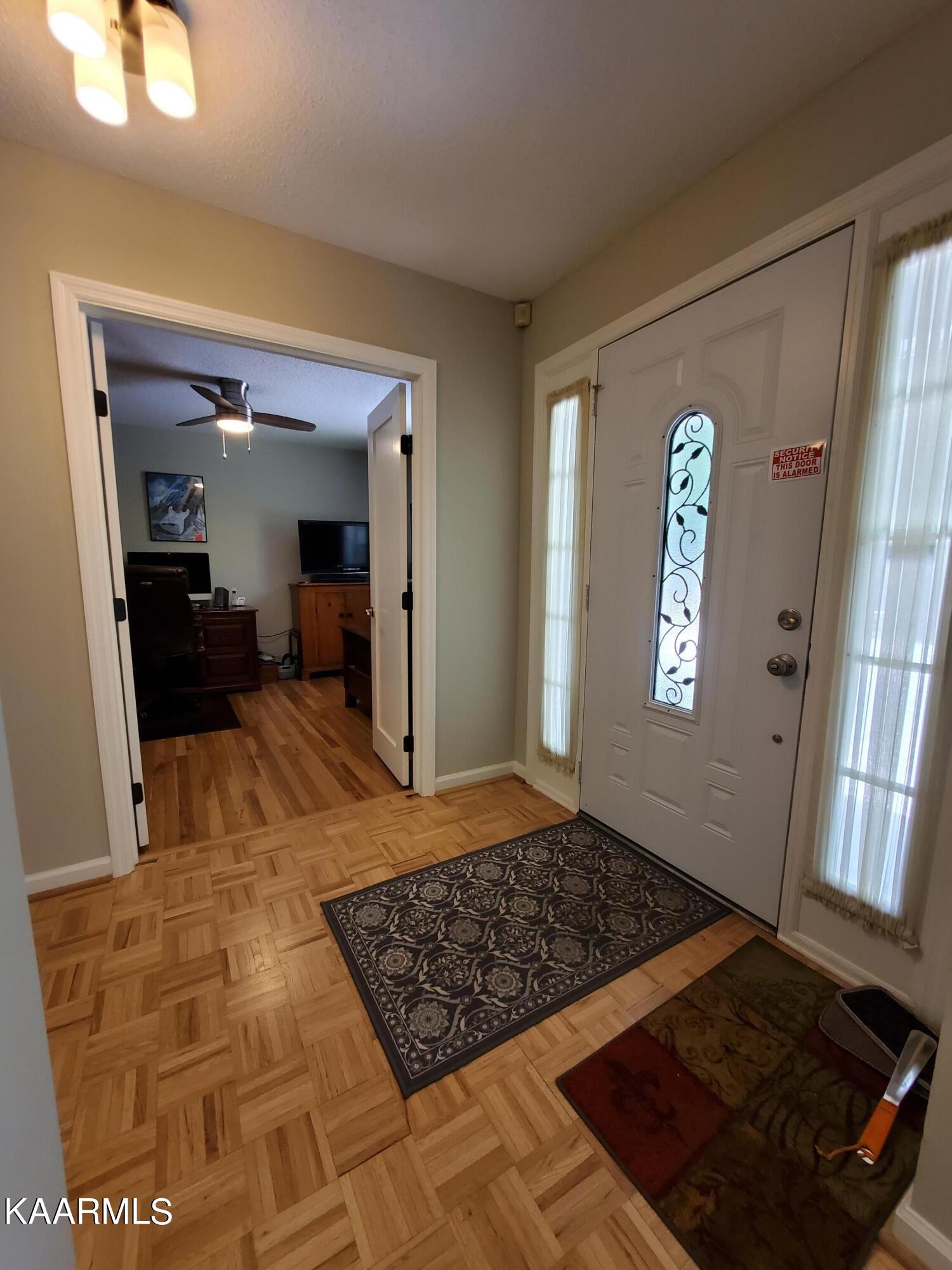 161 Outer Drive Oak Ridge, TN 37830 - Photo 8 of 31 20220604_141449