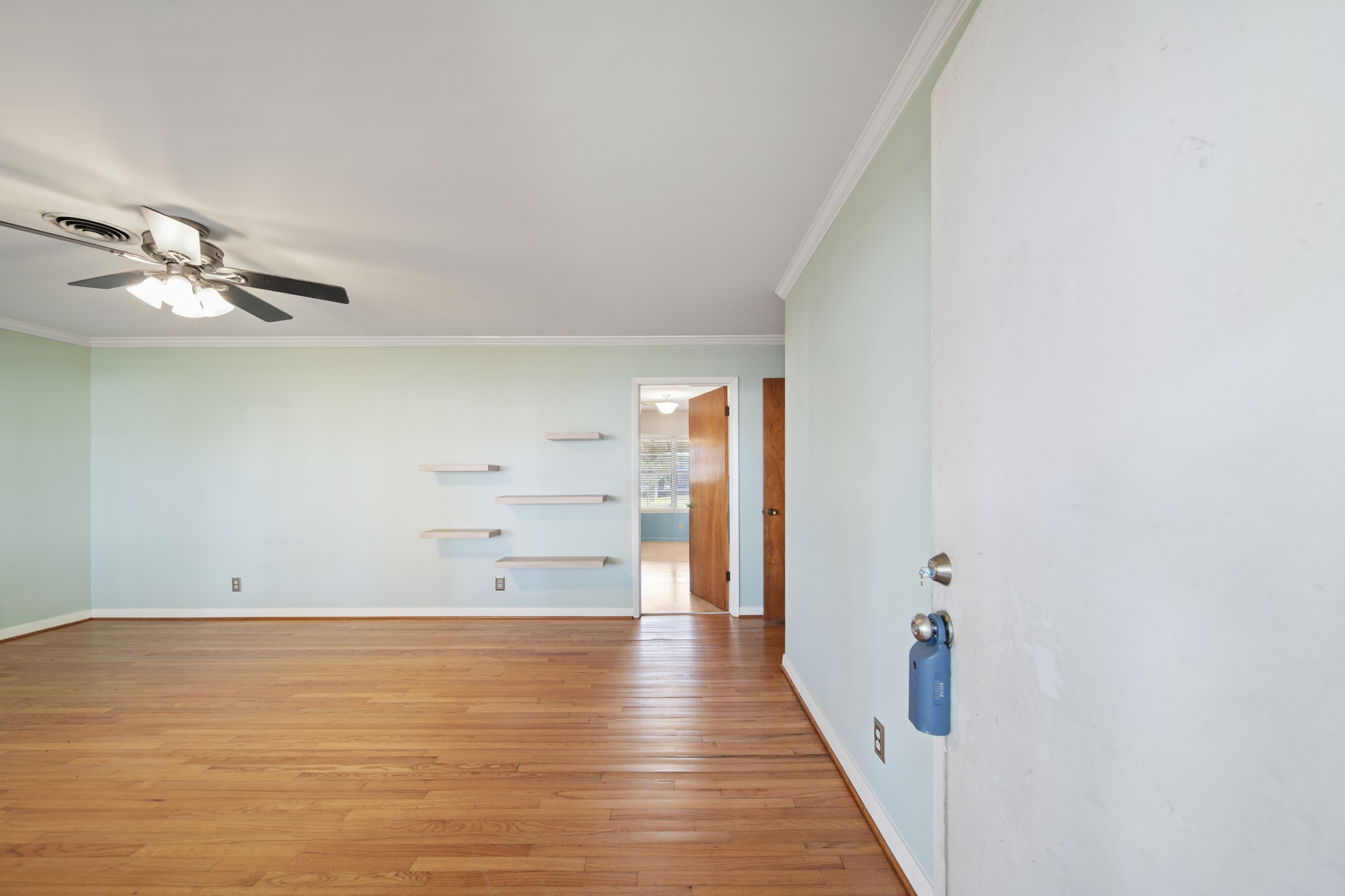 1811 Mulcahy Street Rosenberg, TX 77471 - Photo 5 of 25 a view of a room with an empty space