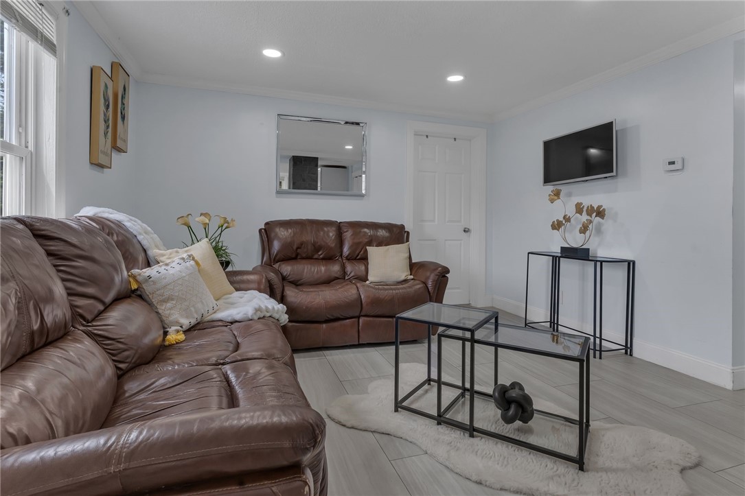 1842 Mendon Road Woonsocket, RI 02895 - Photo 9 of 34