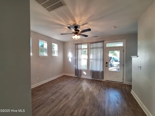 $1,800 | 933 South 8th Street, Wilmington, NC 28401