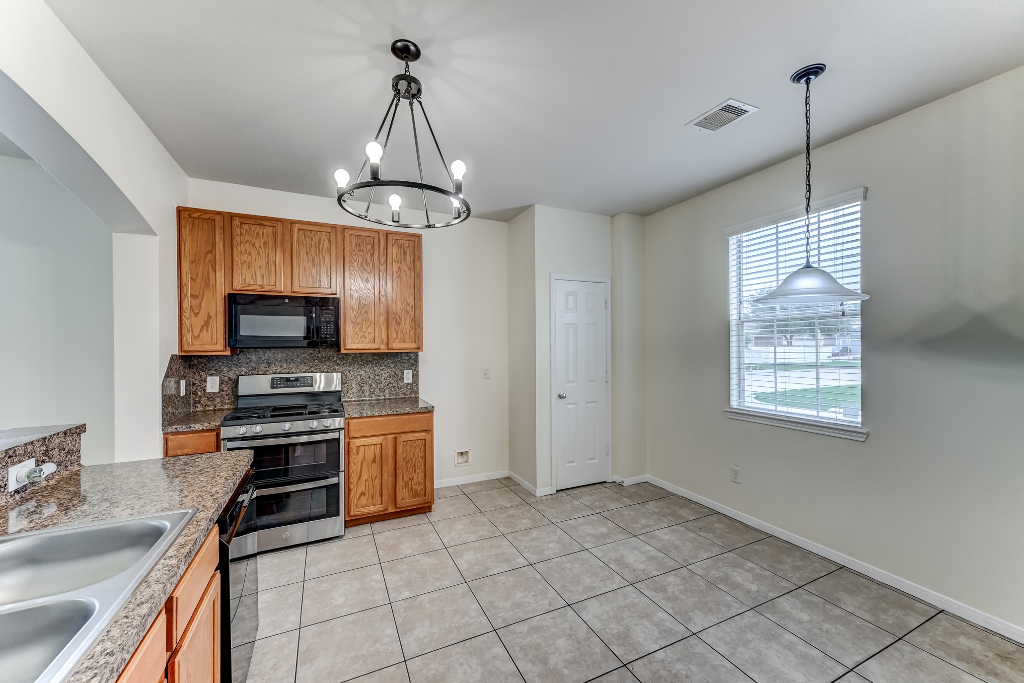 4039 Mossy Spring Lane Spring, TX 77388 - Photo 7 of 48