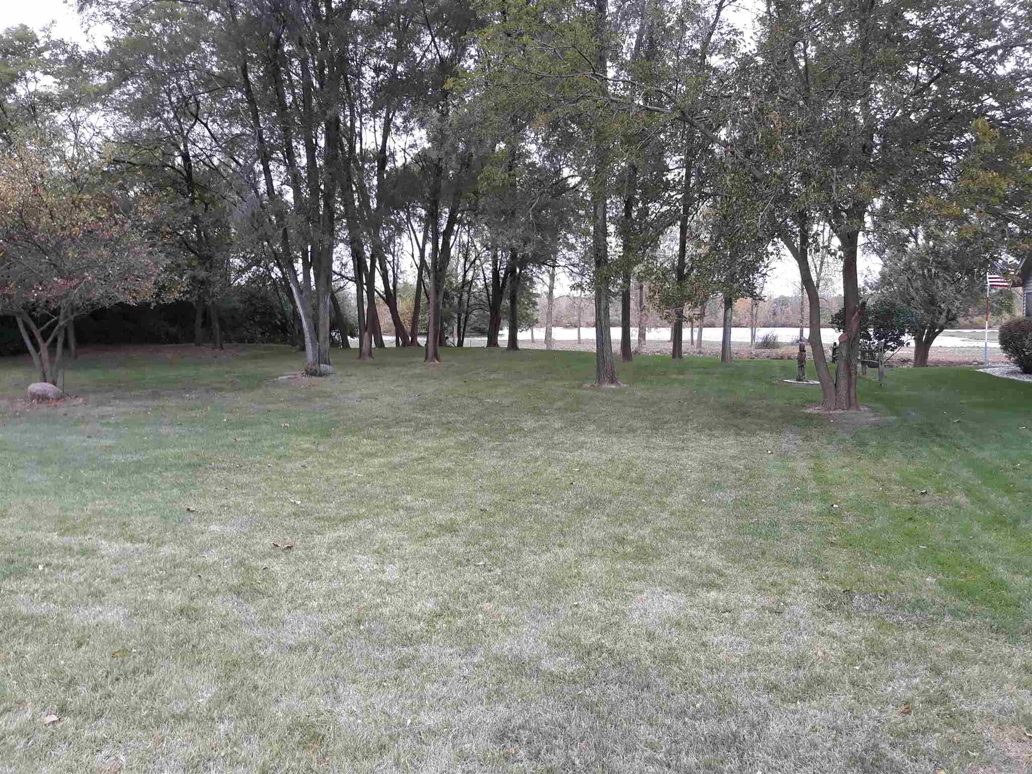 1906 Shamrock Road Fort Wayne, IN 46819 - Photo 2 of 3