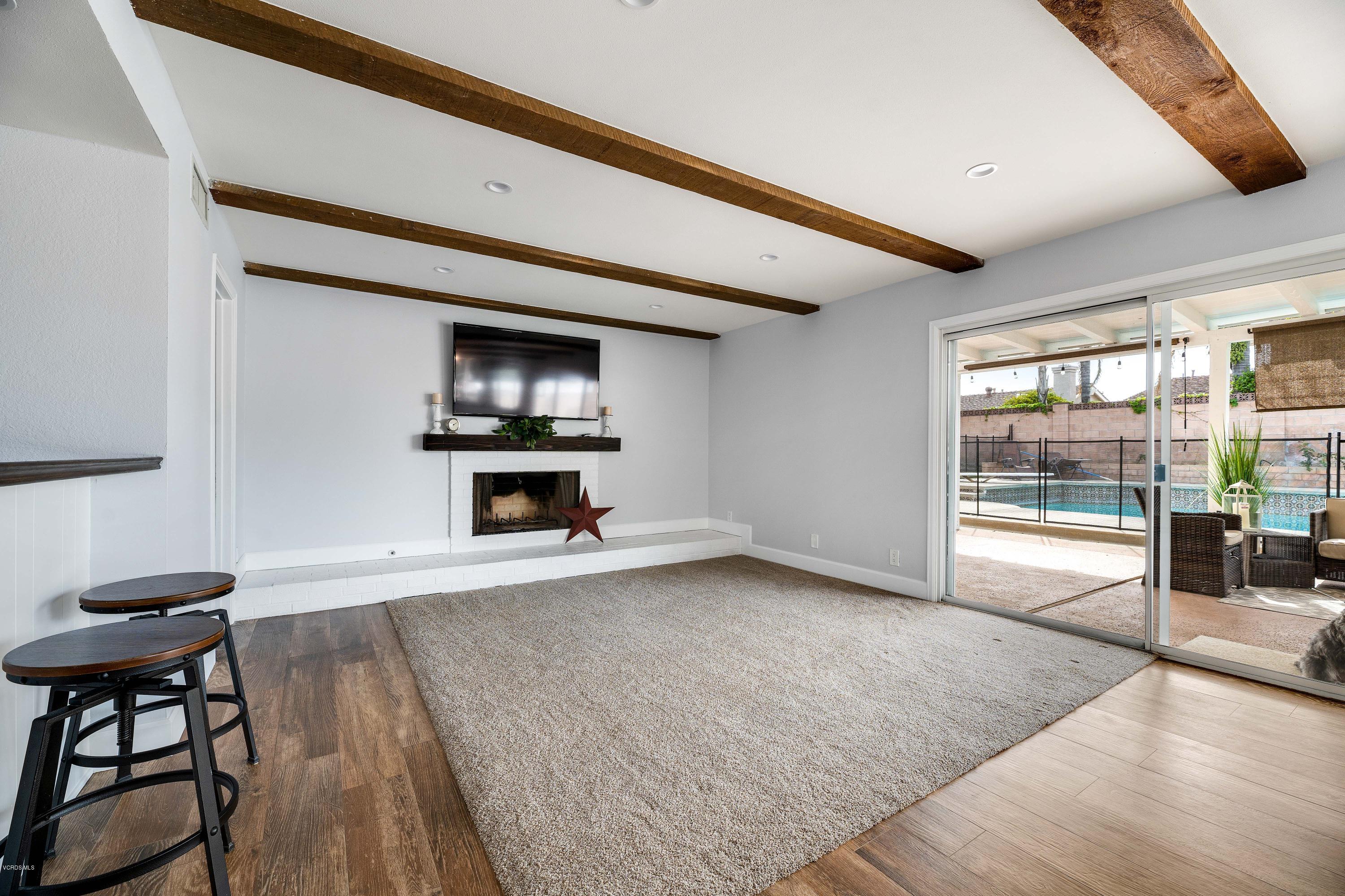 3085 Springfield Street Simi Valley, CA 93063 - Photo 9 of 25 Springfield (11 of 42)