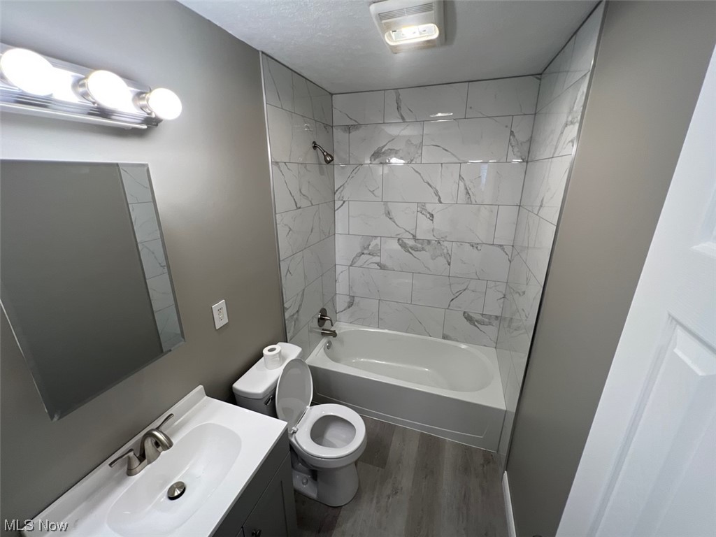 30005 Phillips Avenue Wickliffe, OH 44092 - Photo 9 of 21 bathroom