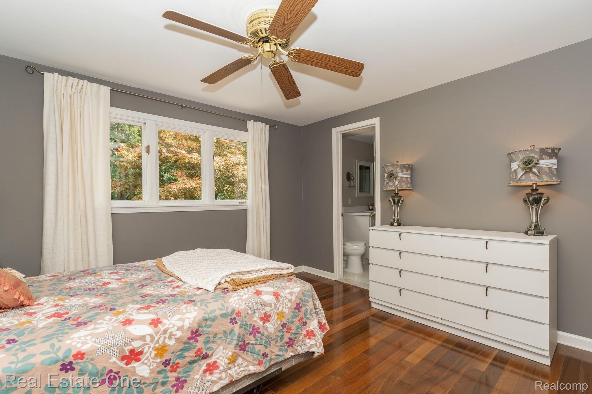 6225 North Rochester Road Rochester, MI 48306 - Photo 27 of 36 6225 Rochester MLS-W040.jpg