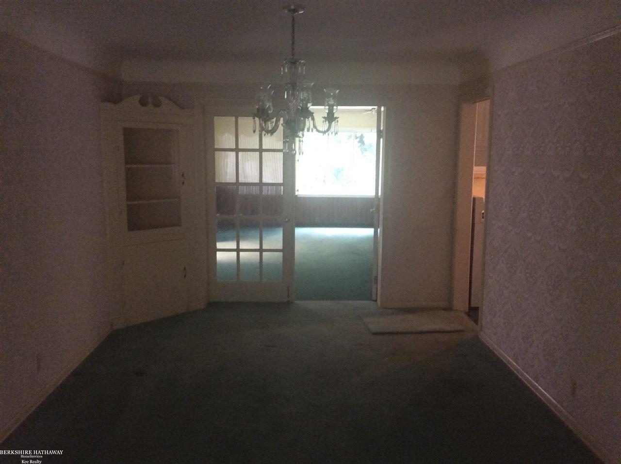 2140 Devonshire Road Bloomfield Hills, MI 48302 - Photo 7 of 24