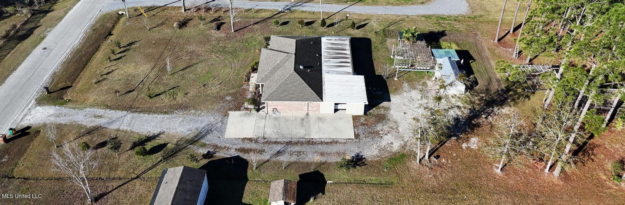 7216 Larkin Place West Biloxi, MS 39532 - Photo 31 of 33 7216 W Larkin Place-31