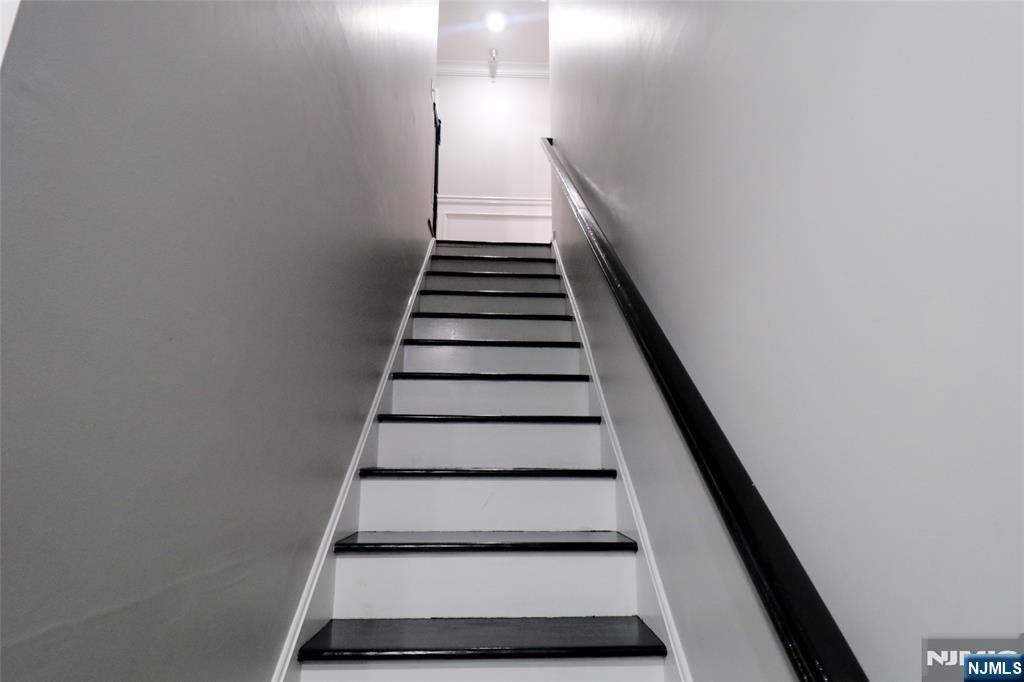 163 Conover Terrace Lebanon, NJ 08833 - Photo 13 of 23 a view of entryway