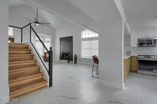 a view of an entryway