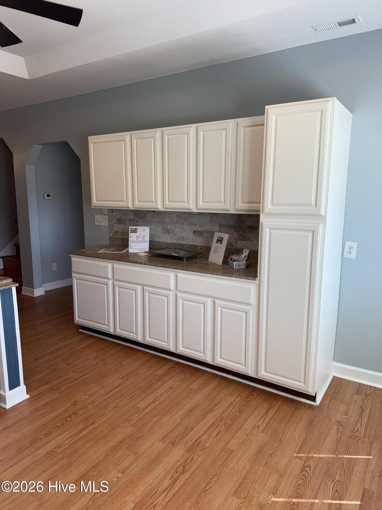477 Harkers Island Road Beaufort, NC 28516 - Photo 11 of 38 IMG_3562