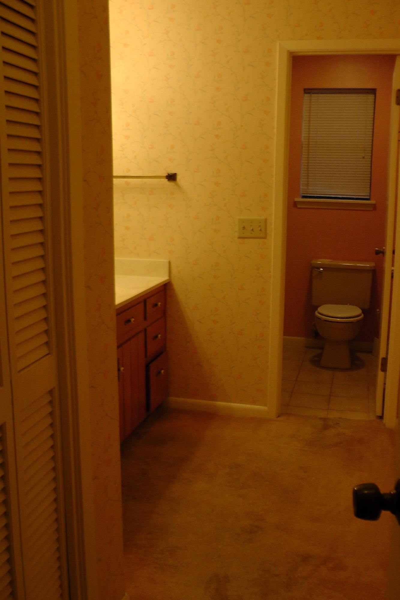 3845 Poverty Creek Road Crestview, FL 32539 - Photo 20 of 32 a bathroom with a toilet