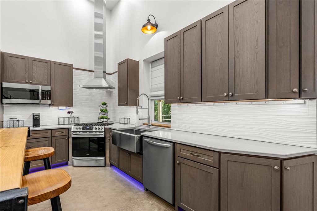 3180 Volco Road Edgewater, FL 32141 - Photo 18 of 51