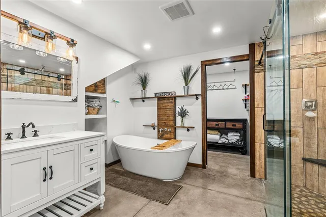 $425,000 | 3180 Volco Road, Edgewater, FL 32141