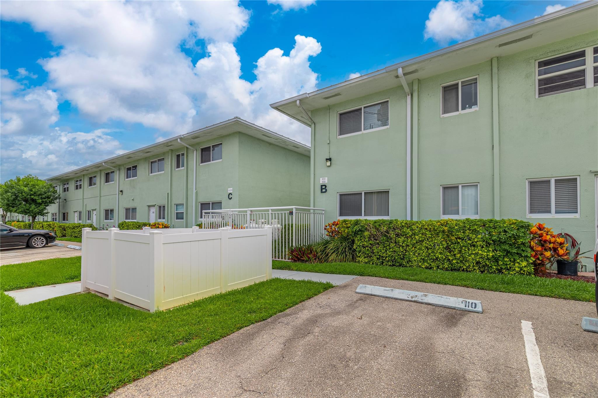 2100 Northeast 38th Street, Unit 216 Lighthouse Point, FL 33064 - Photo 3 of 38 Photo 3