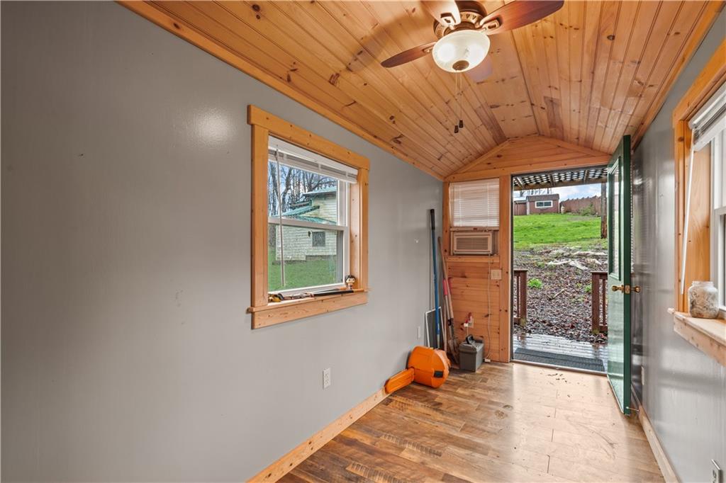 356 Stewarton Road Mill Run, PA 15464 - Photo 20 of 38