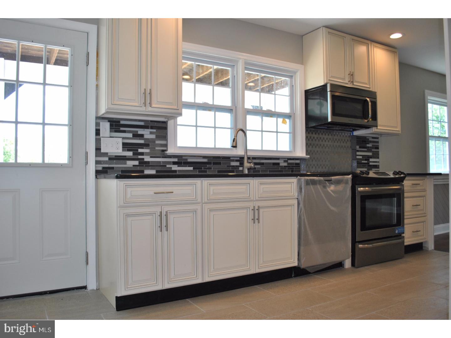 3304 Little Road Perkiomenville, PA 18074 - Photo 9 of 24 Gallery Image 9