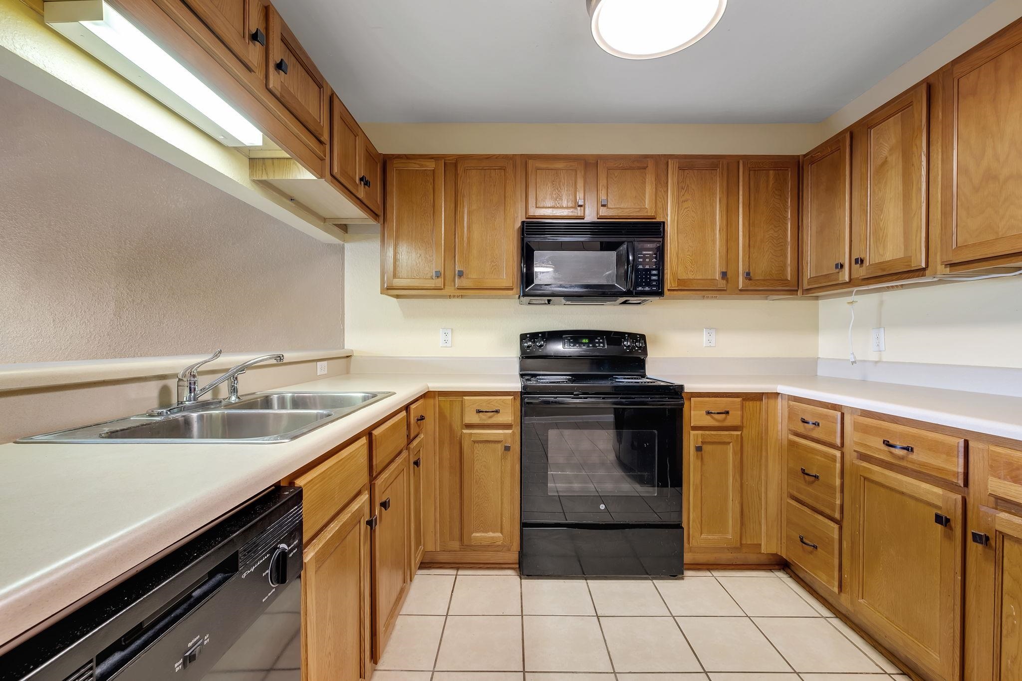 4434 Gearhart Road, Unit 5301 Tallahassee, FL 32303 - Photo 8 of 37