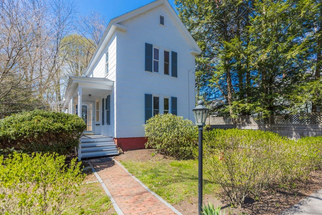23 Gill Street Exeter, NH 03833 - Photo 4 of 41