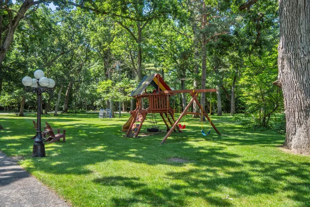 $3,099,000 | W335N5511 Island View Lane, Merton, WI 53058