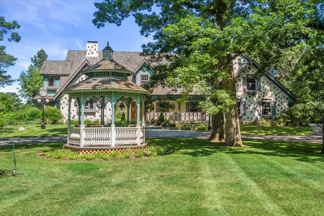 $3,099,000 | W335N5511 Island View Lane, Merton, WI 53058