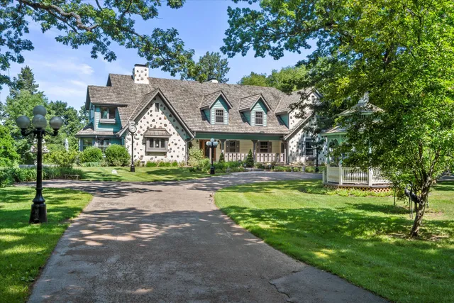 $3,099,000 | W335N5511 Island View Lane, Merton, WI 53058