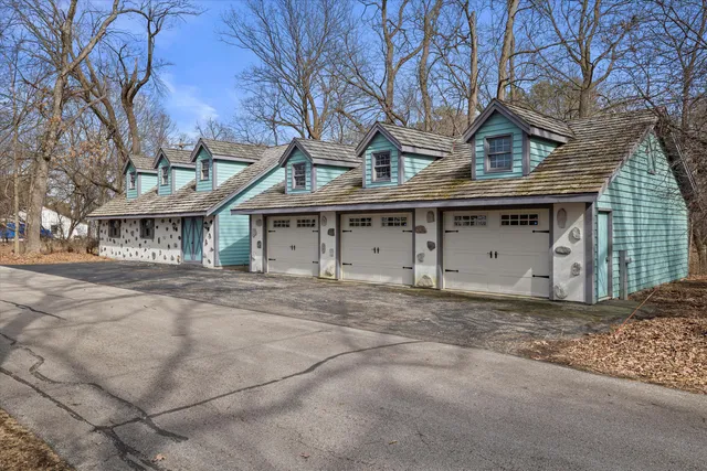 $3,099,000 | W335N5511 Island View Lane, Merton, WI 53058