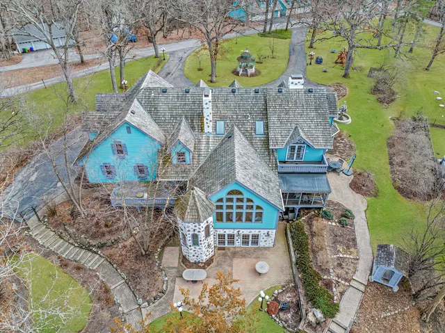 $3,099,000 | W335N5511 Island View Lane, Merton, WI 53058