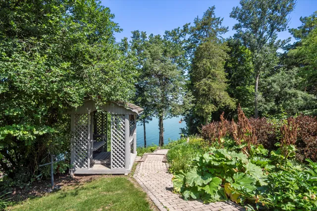 $3,099,000 | W335N5511 Island View Lane, Merton, WI 53058