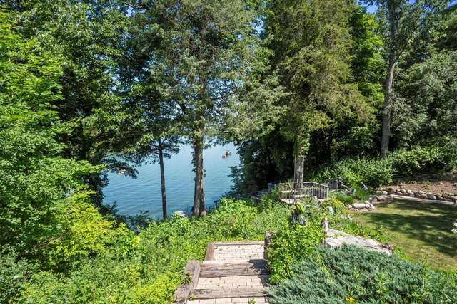 $3,099,000 | W335N5511 Island View Lane, Merton, WI 53058