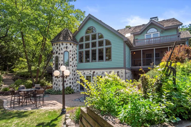 $3,099,000 | W335N5511 Island View Lane, Merton, WI 53058