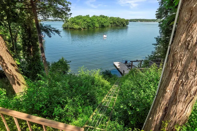 $3,099,000 | W335N5511 Island View Lane, Merton, WI 53058