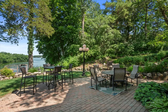 $3,099,000 | W335N5511 Island View Lane, Merton, WI 53058