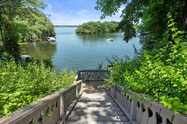 $3,099,000 | W335N5511 Island View Lane, Merton, WI 53058