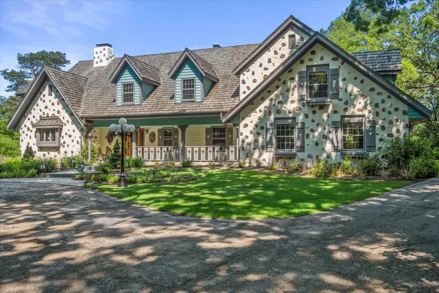 $3,099,000 | W335N5511 Island View Lane, Merton, WI 53058