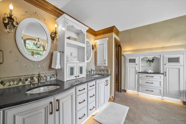 $3,099,000 | W335N5511 Island View Lane, Merton, WI 53058