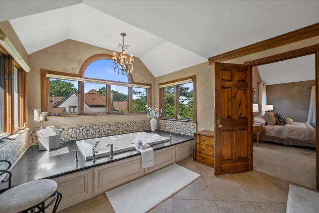 $3,099,000 | W335N5511 Island View Lane, Merton, WI 53058