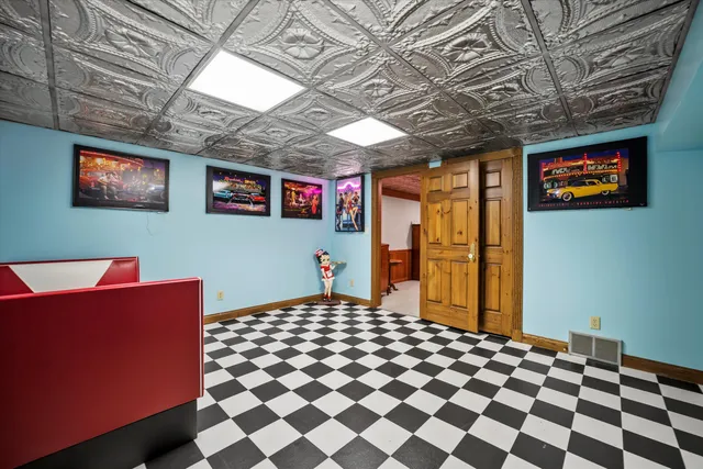 $3,099,000 | W335N5511 Island View Lane, Merton, WI 53058