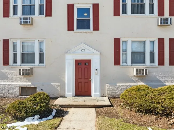 $230,000 | 925 East Front Street, Unit 66, Plainfield, NJ 07062