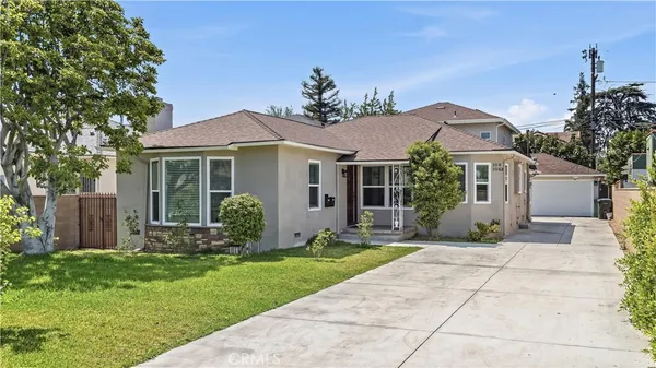 $1,695,000 | 104-106 East Linda Vista Avenue, Alhambra, CA 91801