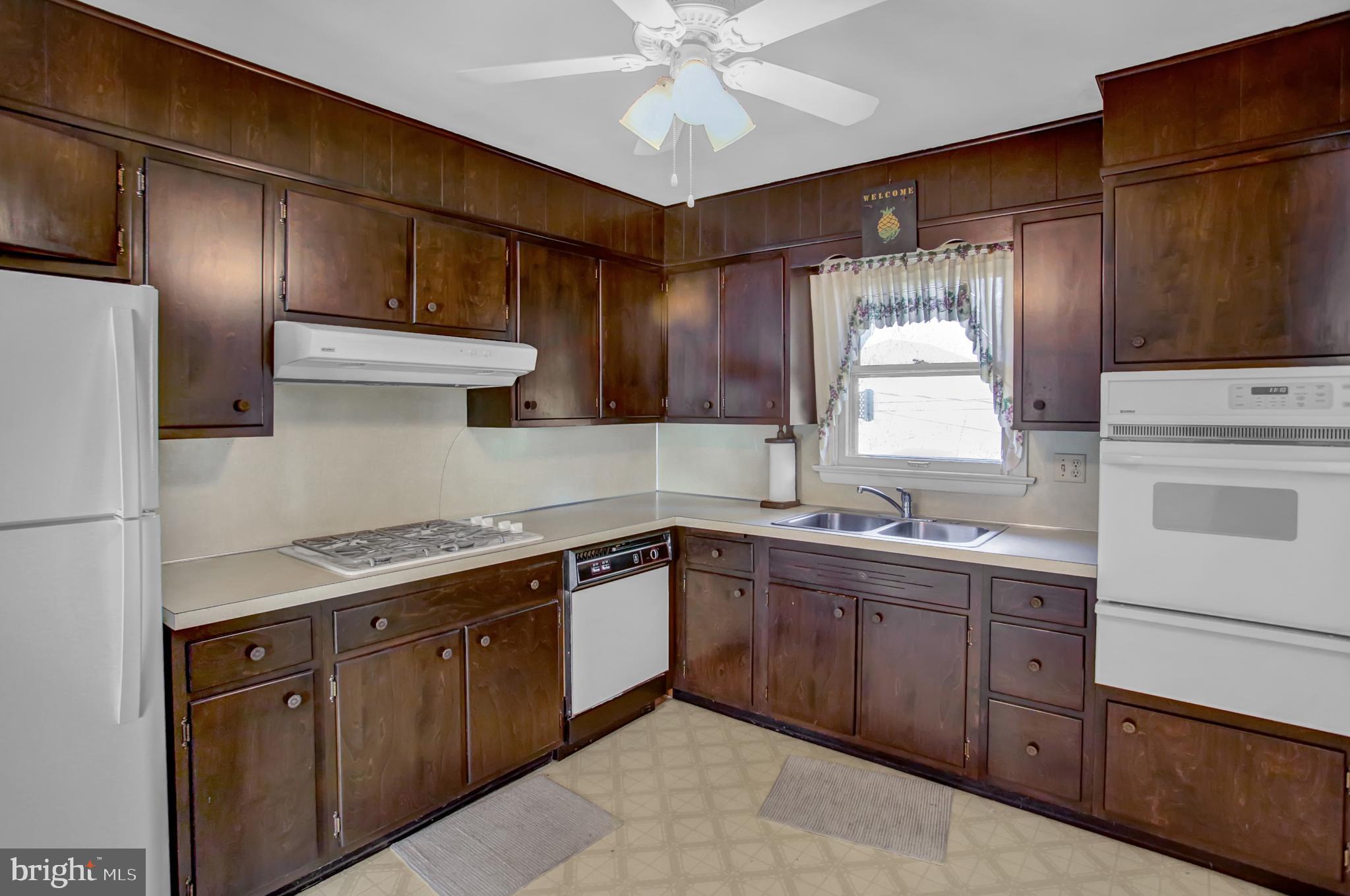 453 Belair Drive Lancaster, PA 17601 - Photo 12 of 26 Gallery Image 12