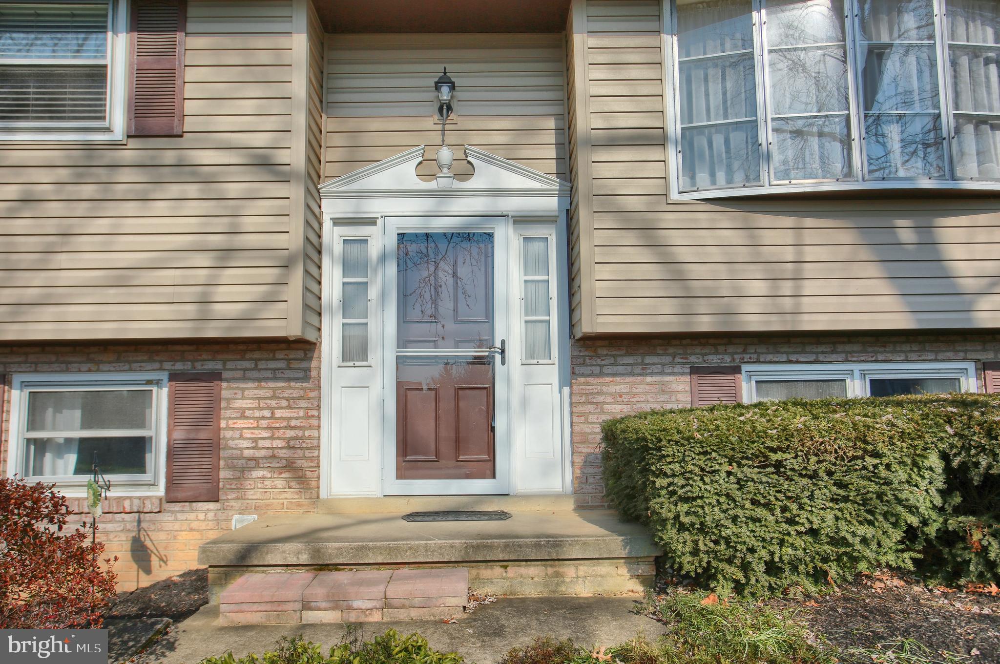 453 Belair Drive Lancaster, PA 17601 - Photo 5 of 26 Gallery Image 5