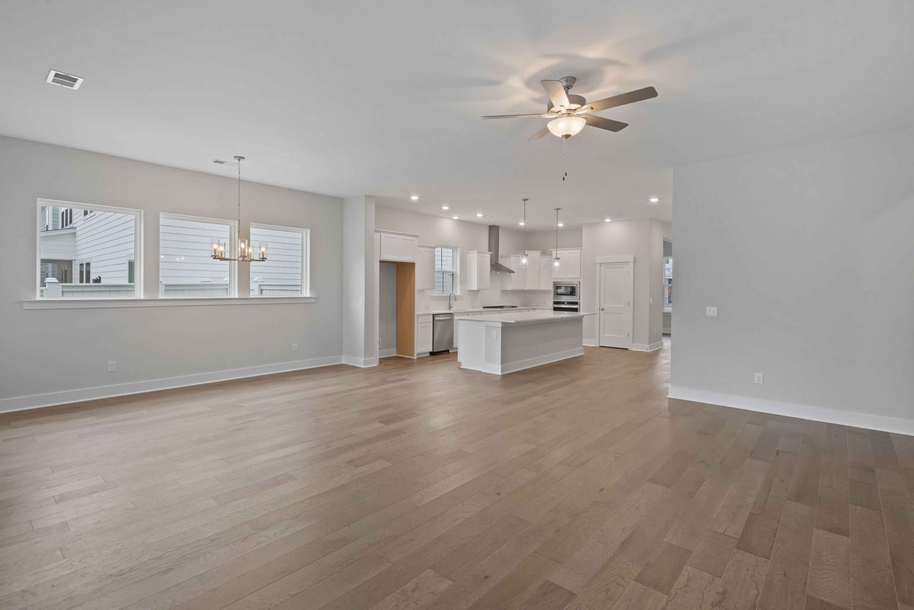 434 Brightside Trail Summerville, SC 29486 - Photo 8 of 35 RGP_4716