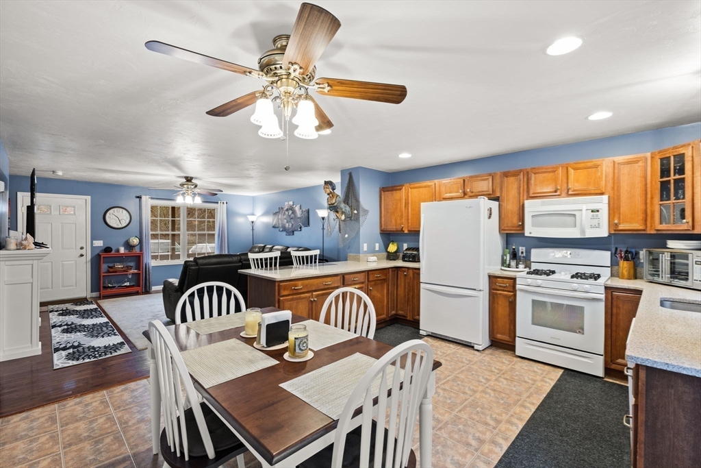 32 Ridge Drive, Unit 32 Middleboro, MA 02346 - Photo 11 of 41 Gallery Image 11